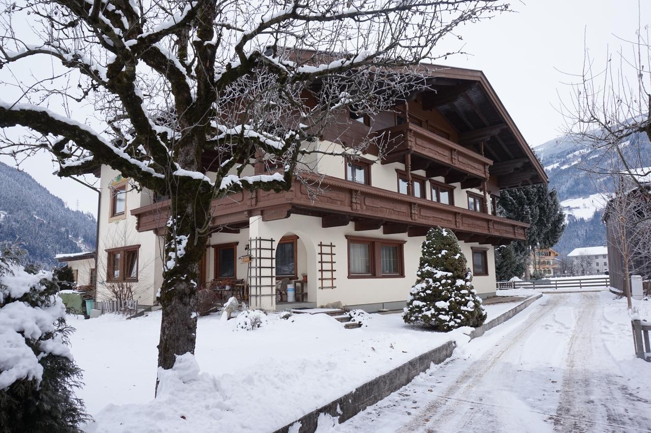 Отель Gaestehaus Klammerschneider Цель-ам-Циллер Экстерьер фото